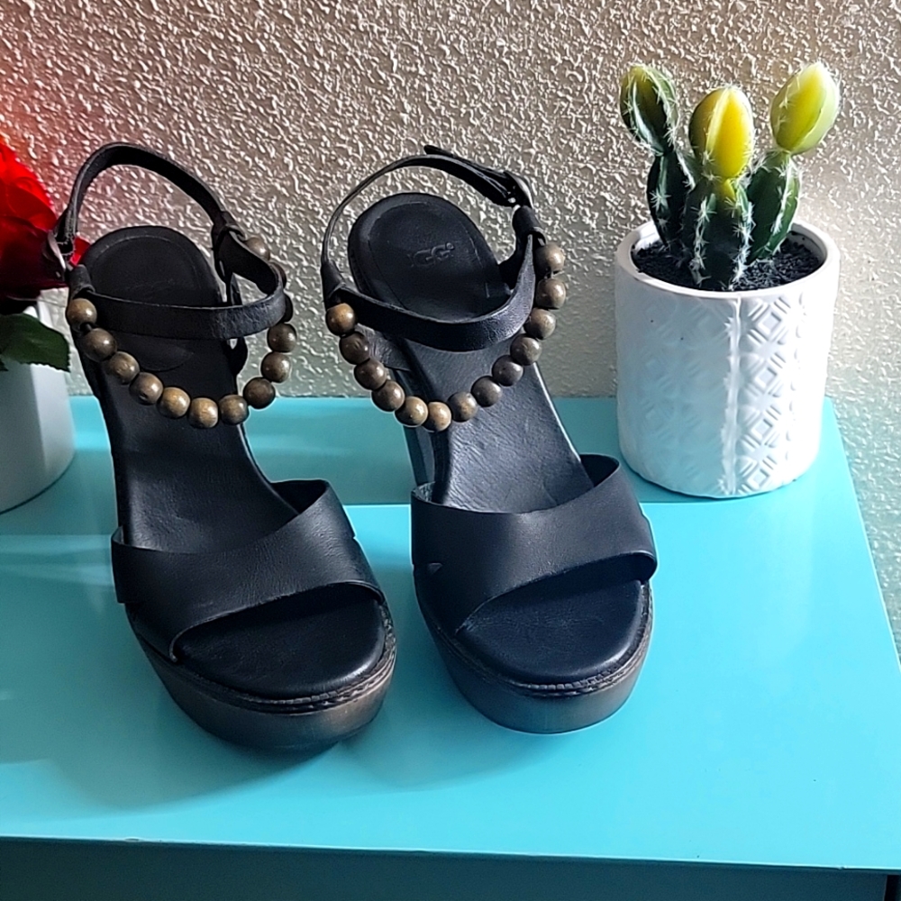 UGG platform high heels 👠.  #1